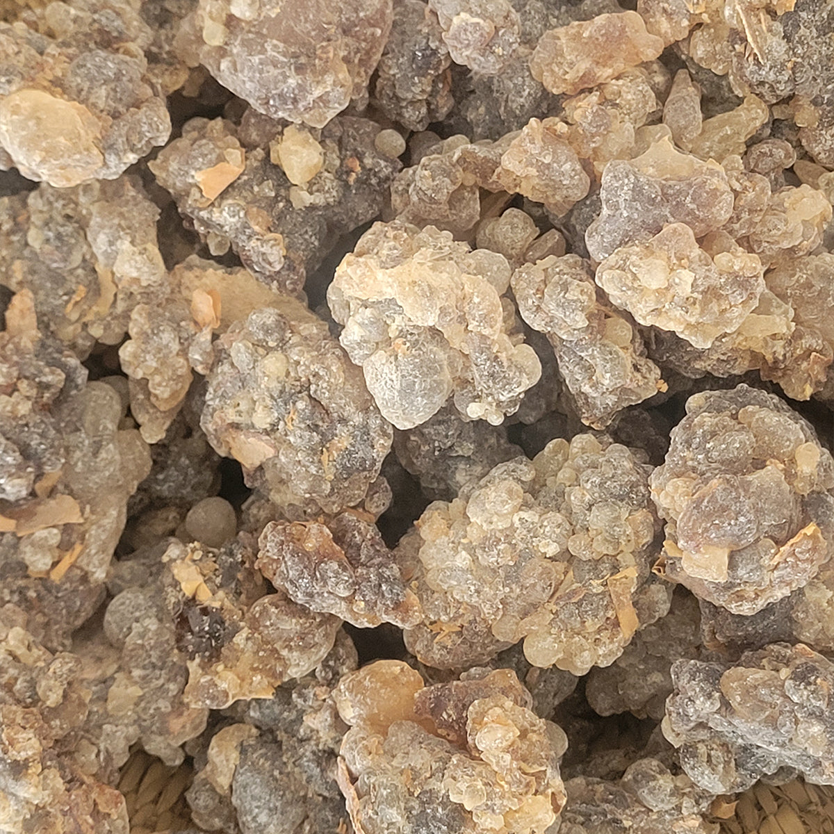 Faseel Pouch with Black Frankincense Resin