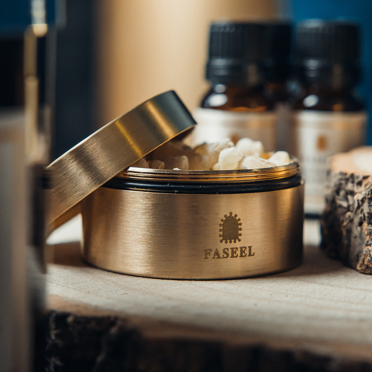 Faseel Brass Resin Jar with Burning Resin – 30g